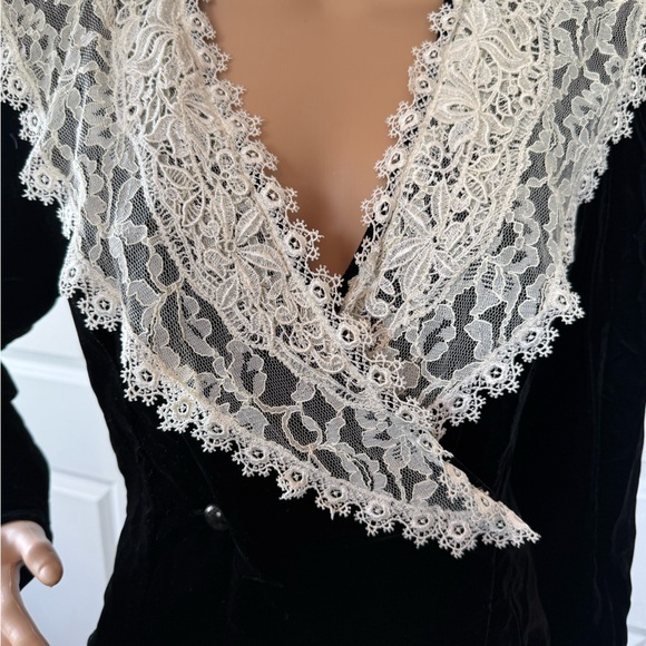 Vintage 90s | Cachet | black with ivory lace collar coquette velvet blazer S 🖤 - Picture 6 of 12